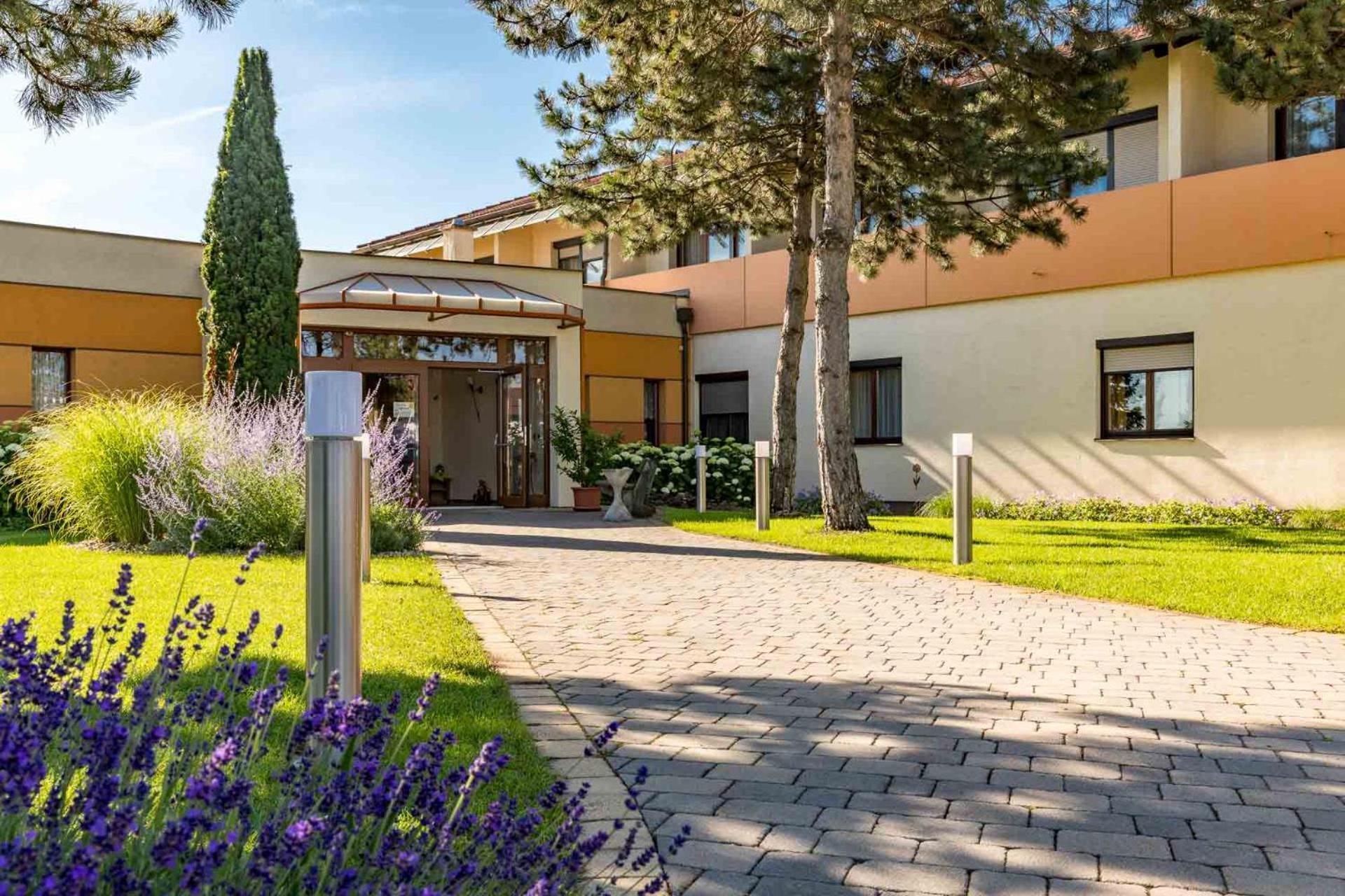 Hotel Garni Steinfeld Wiener Neustadt Eksteriør bilde