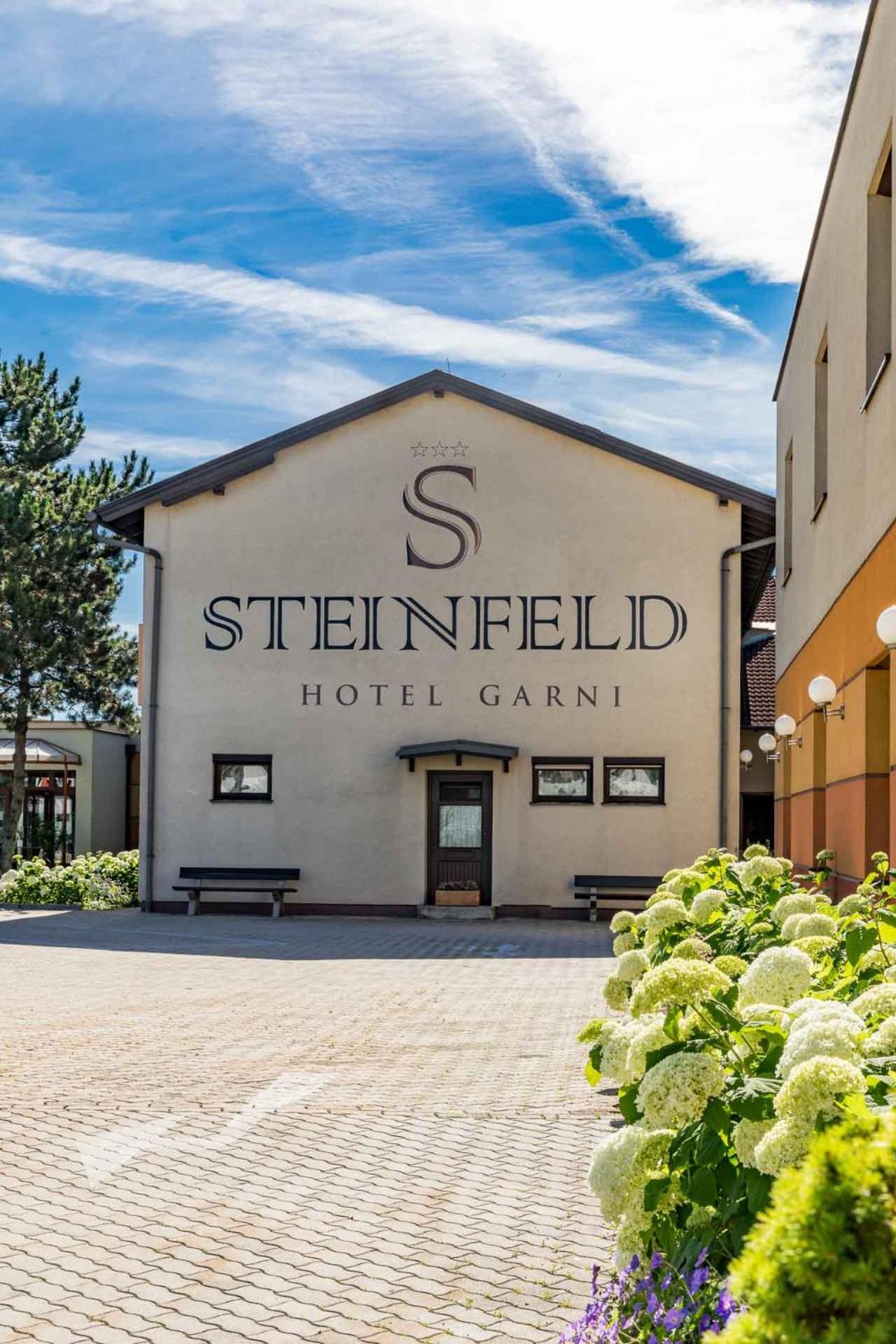 Hotel Garni Steinfeld Wiener Neustadt Eksteriør bilde