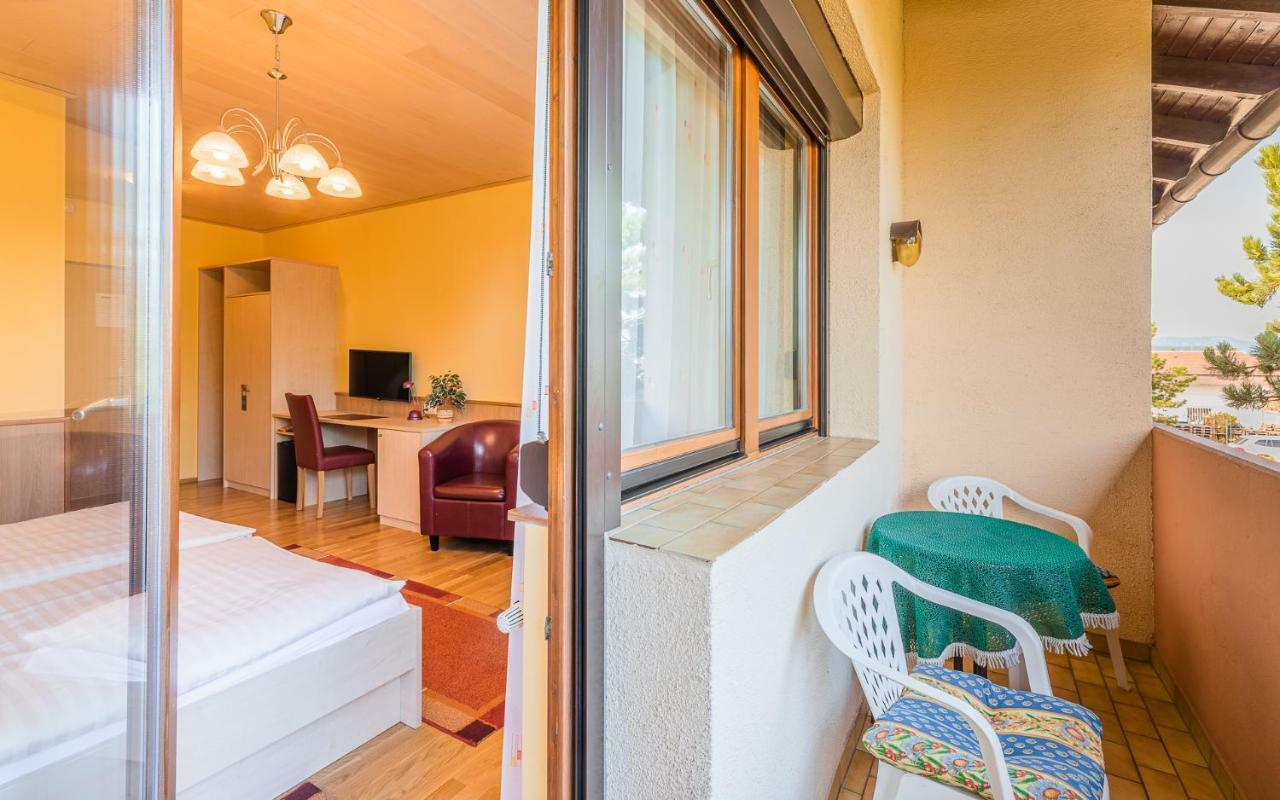 Hotel Garni Steinfeld Wiener Neustadt Eksteriør bilde