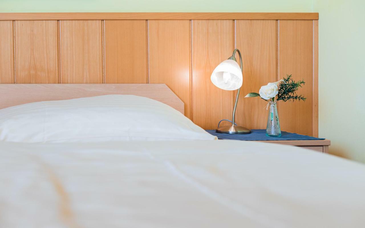 Hotel Garni Steinfeld Wiener Neustadt Eksteriør bilde